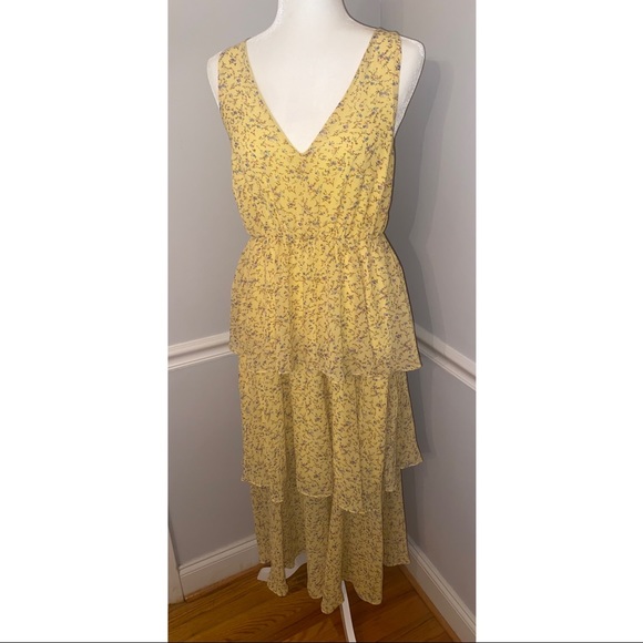 💛🌷yellow tiered midi dress - Picture 2 of 7
